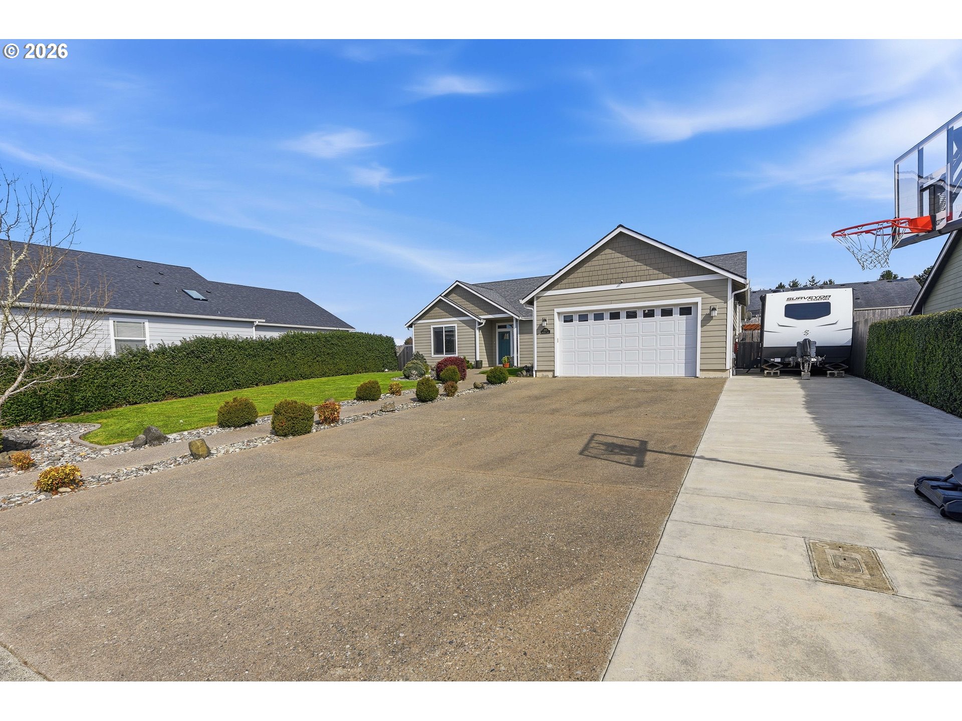 2025 Roosevelt Loop North Bend, OR 97459 - Photo 4 of 48