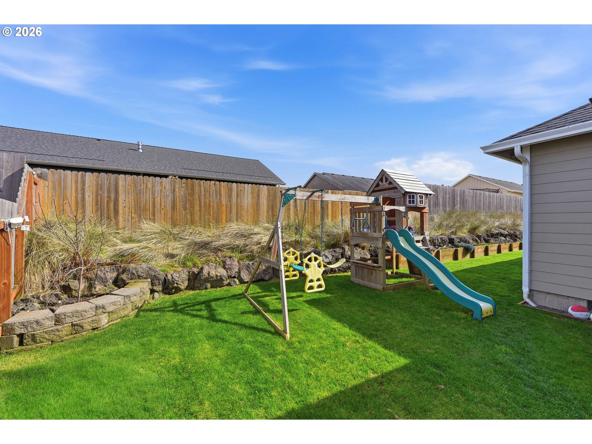 2025 Roosevelt Loop North Bend, OR 97459 - Photo 45 of 48