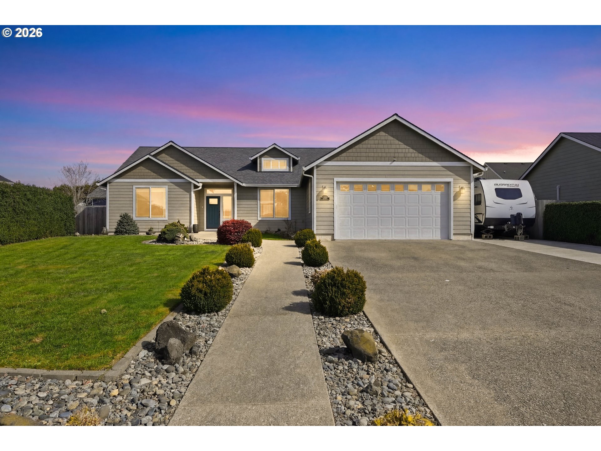 2025 Roosevelt Loop North Bend, OR 97459 - Photo 5 of 48