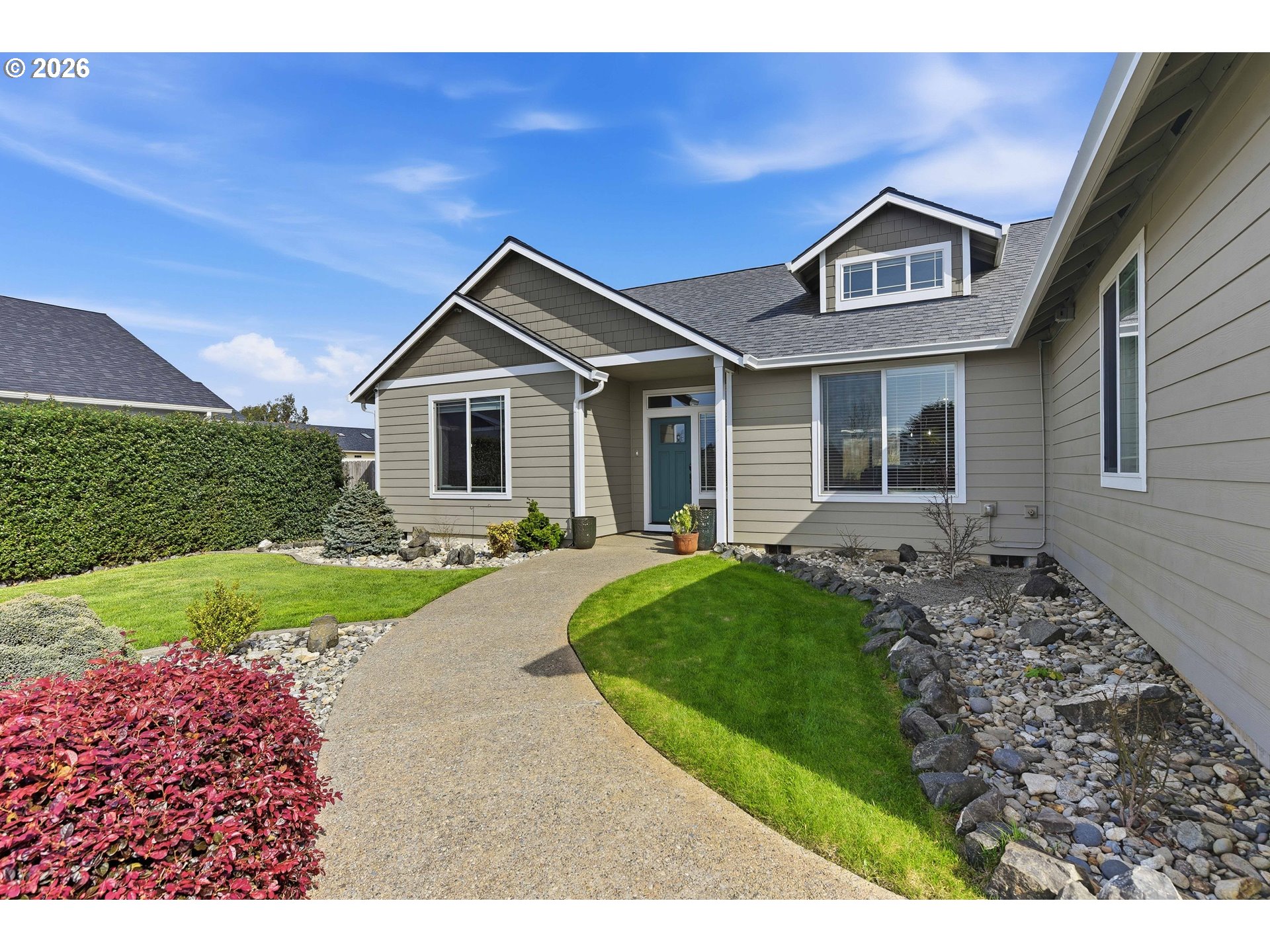 2025 Roosevelt Loop North Bend, OR 97459 - Photo 6 of 48