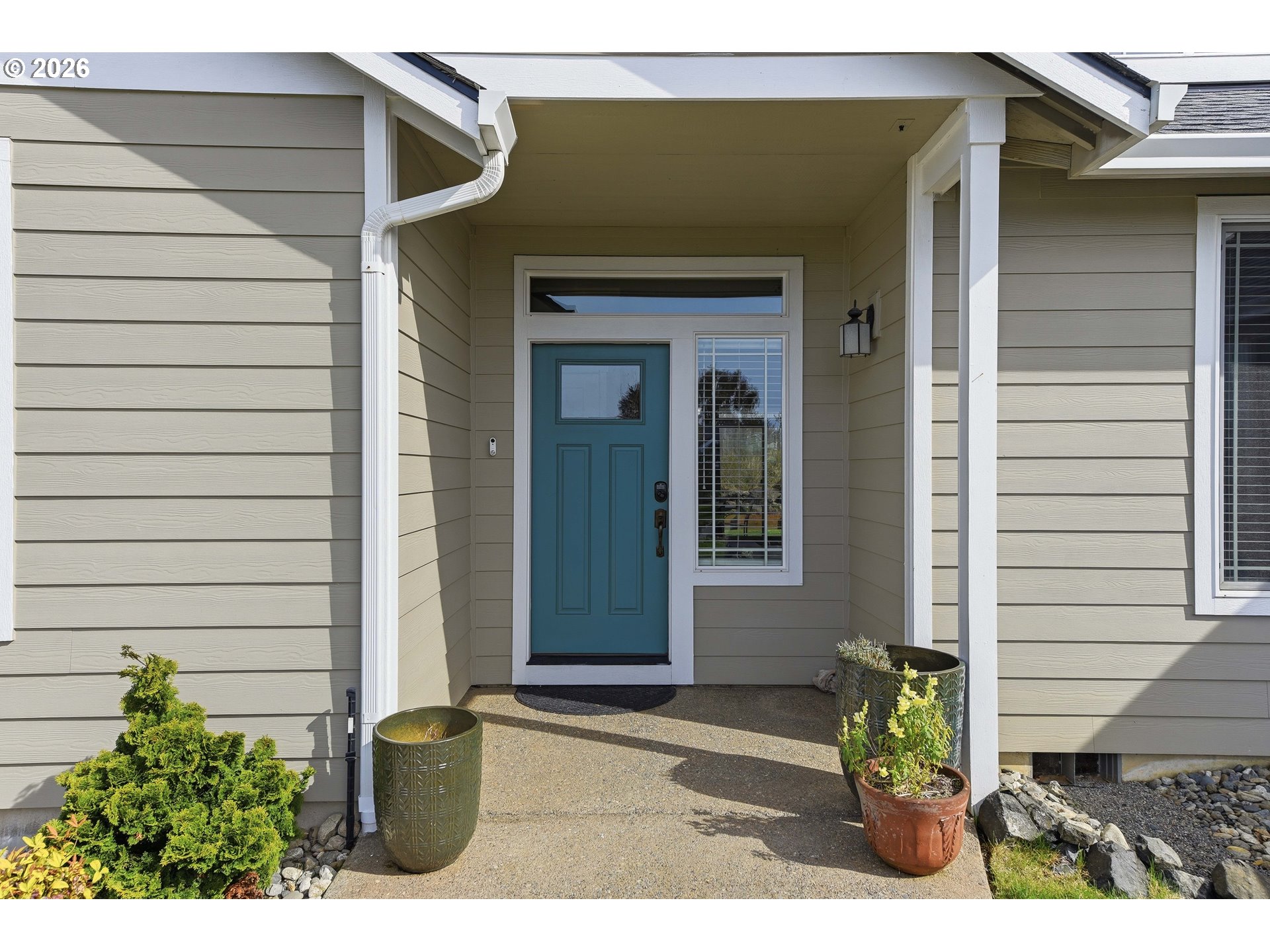 2025 Roosevelt Loop North Bend, OR 97459 - Photo 7 of 48