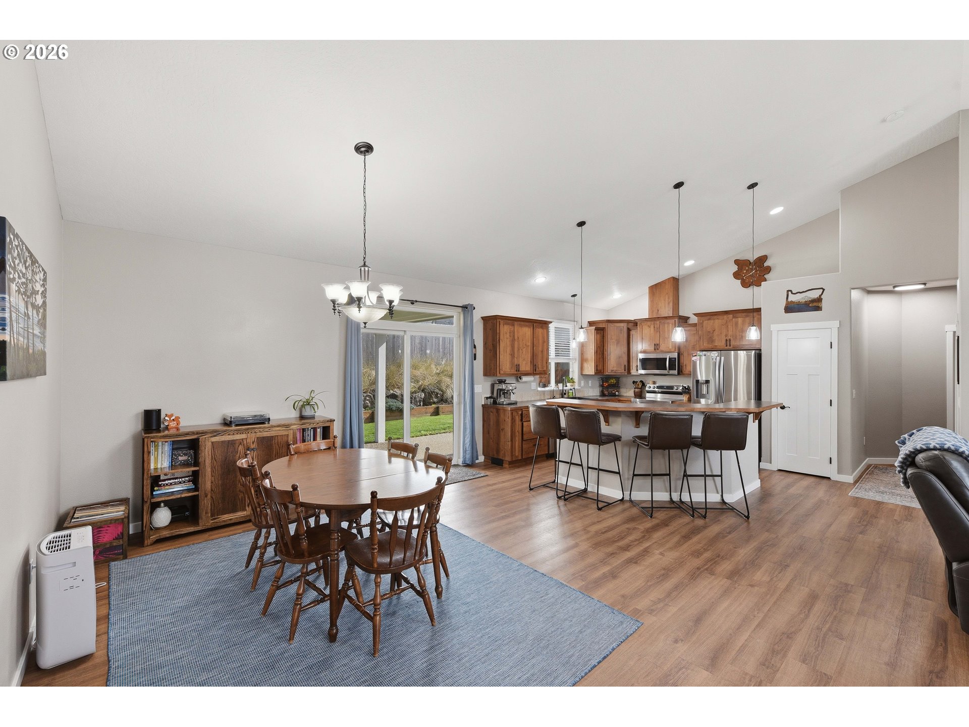 2025 Roosevelt Loop North Bend, OR 97459 - Photo 10 of 48