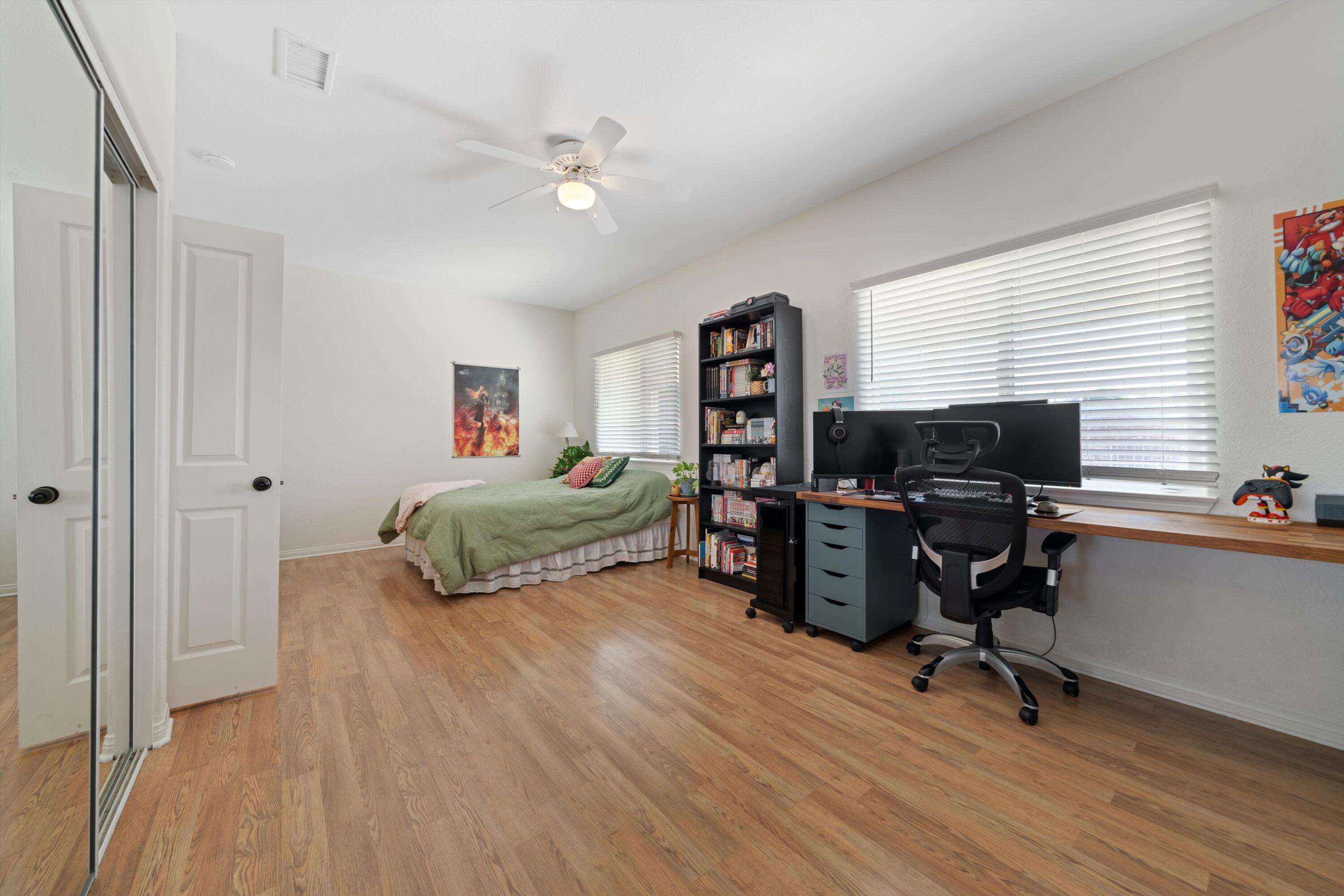 19475 Spalding Avenue Riverside, CA 92508 - Photo 25 of 50 a livingroom with workspace and a window