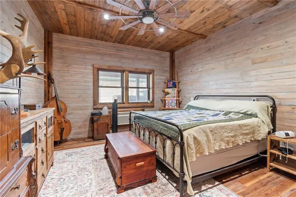 $400,000 | 15812 Cr 151 N/a Carrollton Mo 64633 N/a, Carrollton, MO 64633