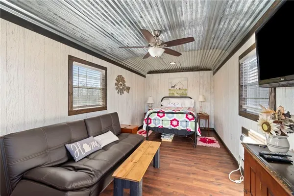 $400,000 | 15812 Cr 151 N/a Carrollton Mo 64633 N/a, Carrollton, MO 64633