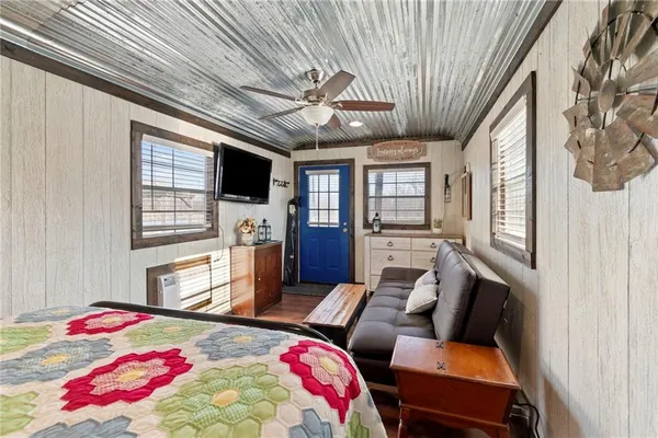 $400,000 | 15812 Cr 151 N/a Carrollton Mo 64633 N/a, Carrollton, MO 64633