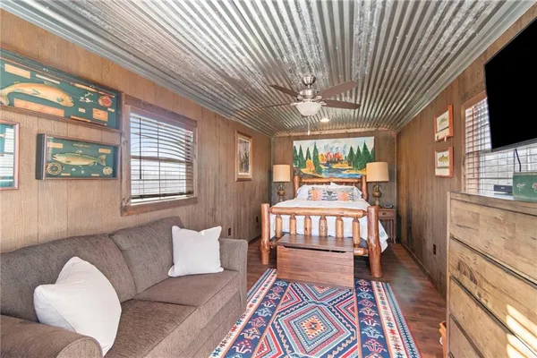 $400,000 | 15812 Cr 151 N/a Carrollton Mo 64633 N/a, Carrollton, MO 64633