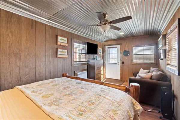 $400,000 | 15812 Cr 151 N/a Carrollton Mo 64633 N/a, Carrollton, MO 64633