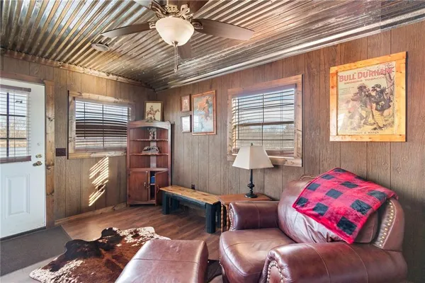 $400,000 | 15812 Cr 151 N/a Carrollton Mo 64633 N/a, Carrollton, MO 64633