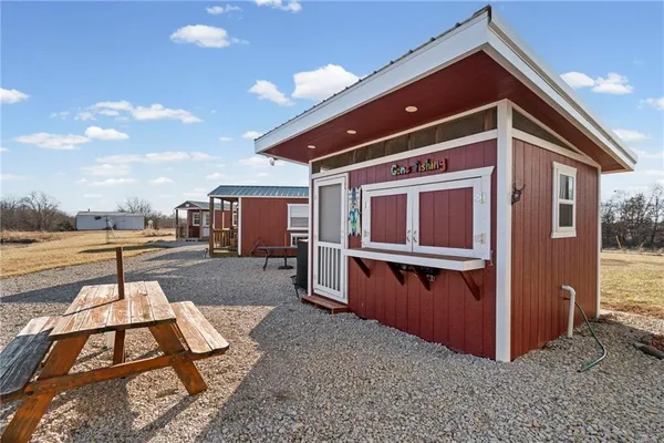 $400,000 | 15812 Cr 151 N/a Carrollton Mo 64633 N/a, Carrollton, MO 64633