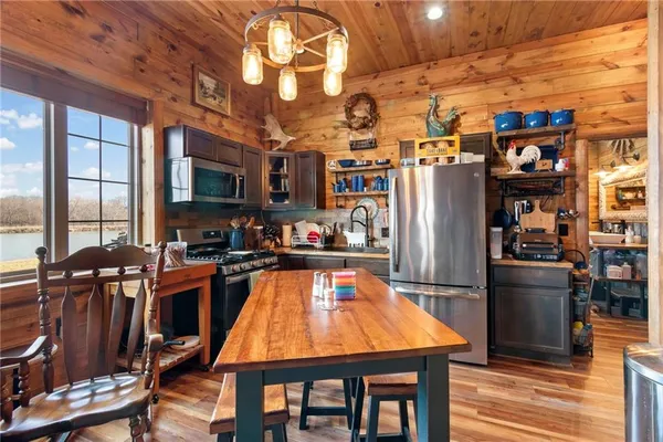 $400,000 | 15812 Cr 151 N/a Carrollton Mo 64633 N/a, Carrollton, MO 64633