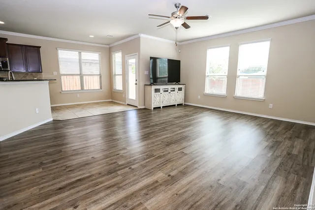 $349,900 | 157 Buckskin Way, Cibolo, TX 78108