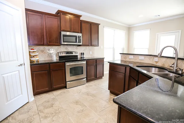 $349,900 | 157 Buckskin Way, Cibolo, TX 78108