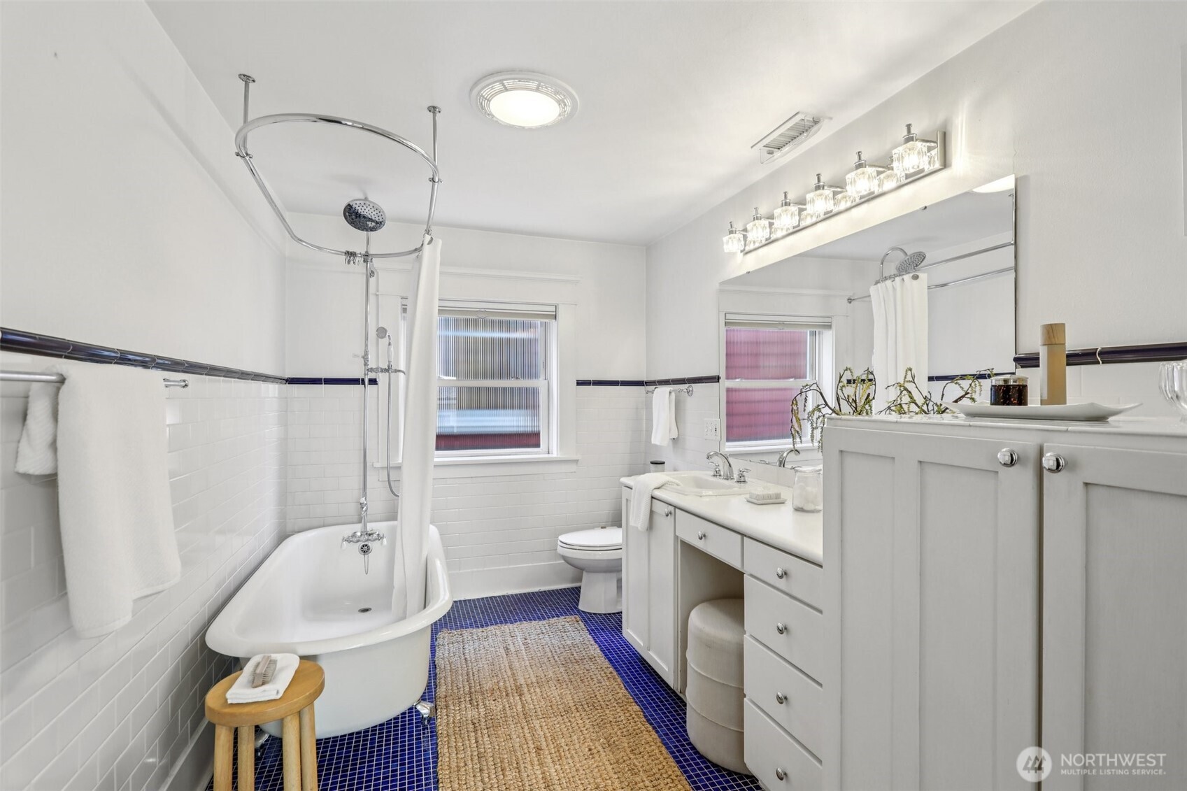 2419 2nd Avenue West Seattle, WA 98119 - Photo 16 of 31