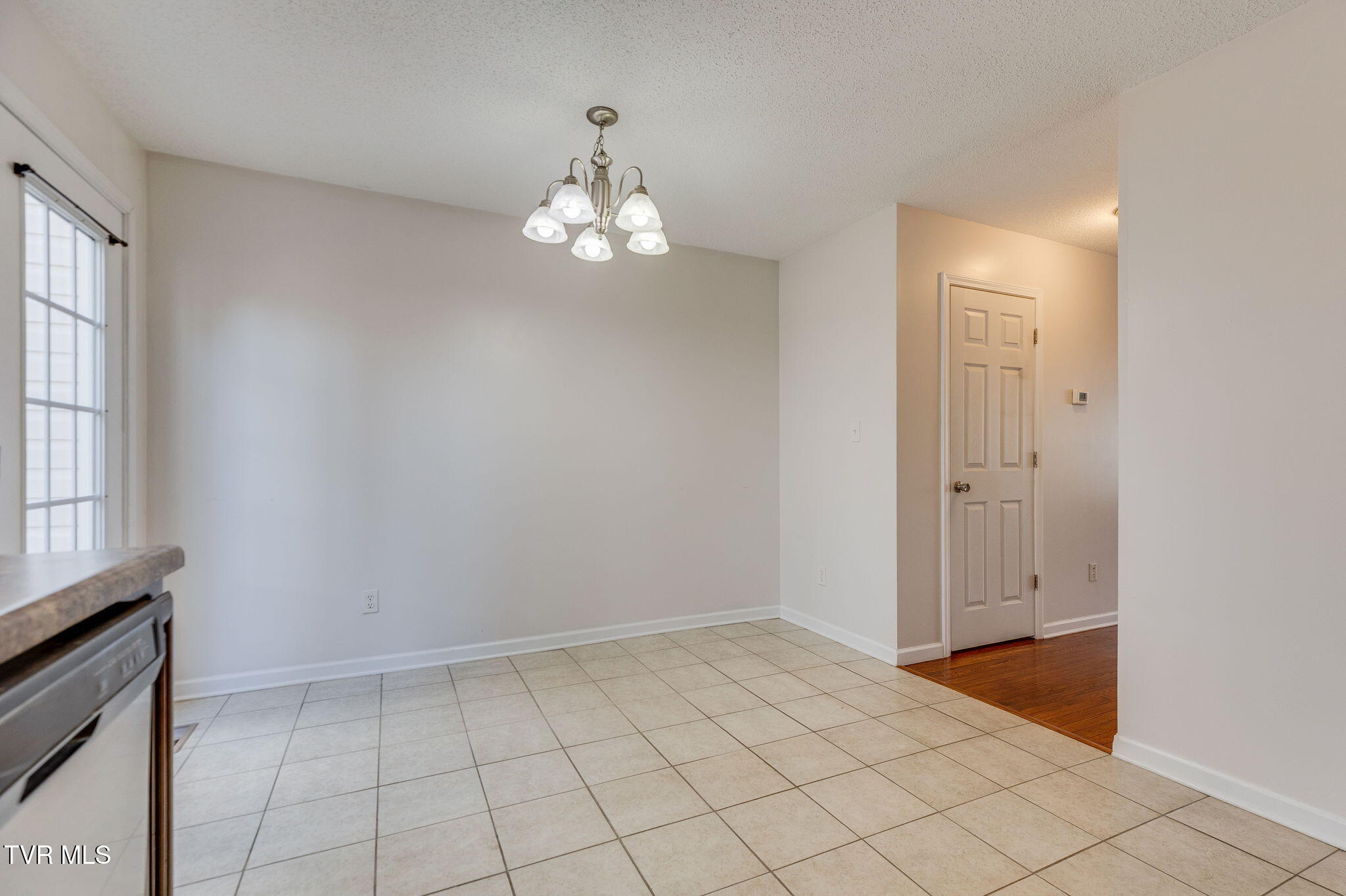 119 Amanda Lane, Unit 6 Bristol, TN 37620 - Photo 12 of 30 012