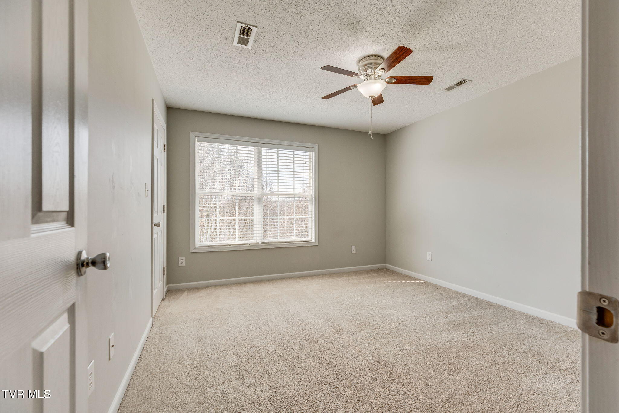 119 Amanda Lane, Unit 6 Bristol, TN 37620 - Photo 20 of 30 020