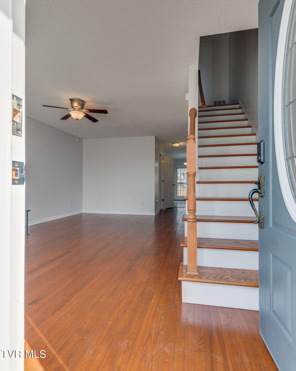 119 Amanda Lane, Unit 6 Bristol, TN 37620 - Photo 4 of 30 004