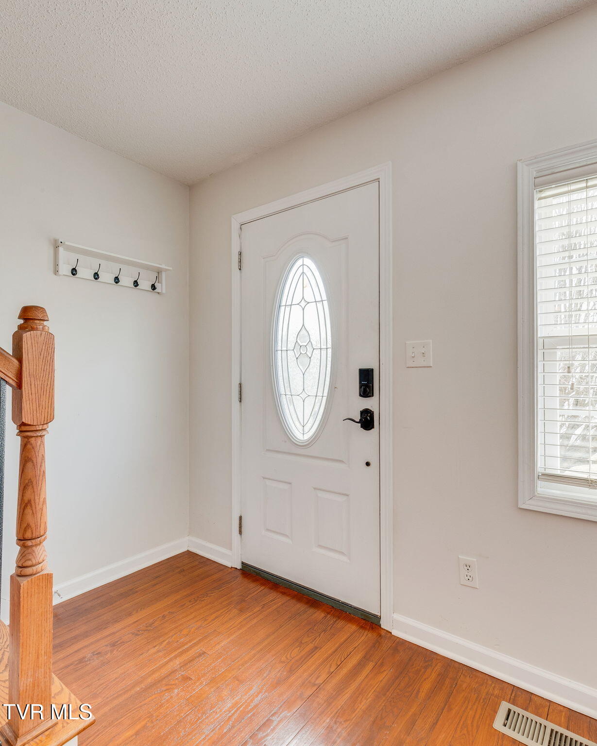 119 Amanda Lane, Unit 6 Bristol, TN 37620 - Photo 5 of 30 005