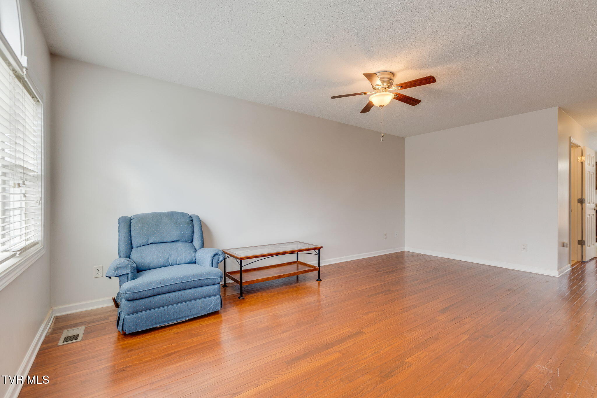 119 Amanda Lane, Unit 6 Bristol, TN 37620 - Photo 6 of 30 006