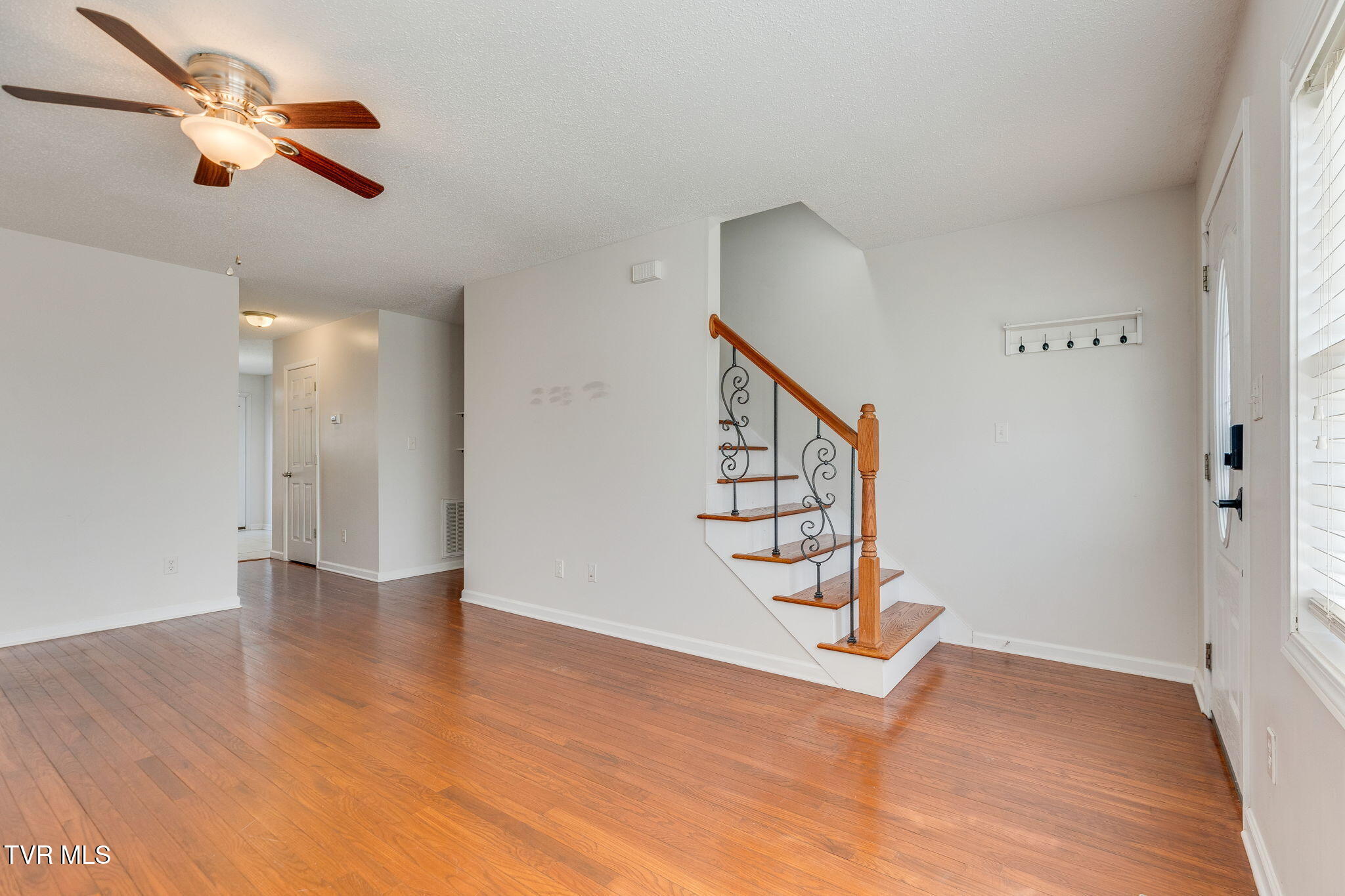 119 Amanda Lane, Unit 6 Bristol, TN 37620 - Photo 7 of 30 007