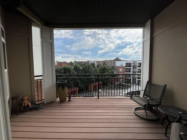 $259,900 | 12501 Nicollet Avenue, Unit 423, Burnsville, MN 55337