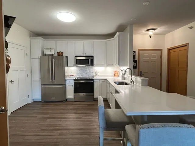 $259,900 | 12501 Nicollet Avenue, Unit 423, Burnsville, MN 55337