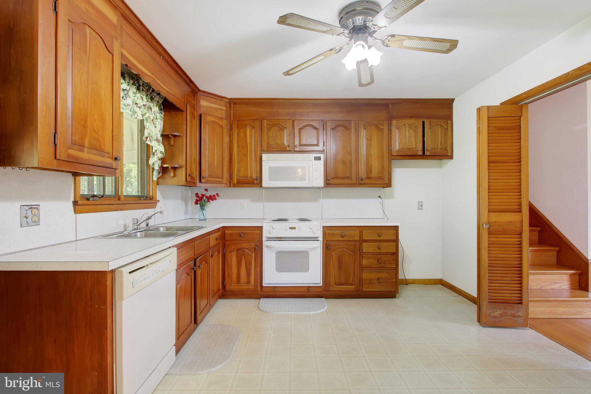 3320 Lineboro Road Manchester, MD 21102 - Photo 16 of 56 Kitchen