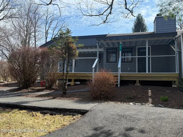 $1,800 | 104 Condor Drive, Unit 1, Tamiment, PA 18371