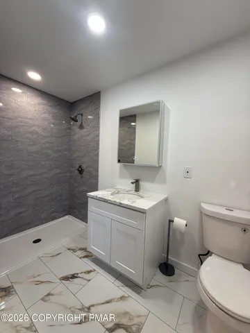 $2,000 | 104 Condor Drive, Unit 1, Tamiment, PA 18371