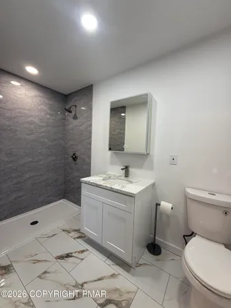 $1,800 | 104 Condor Drive, Unit 1, Tamiment, PA 18371