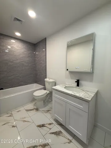 $2,000 | 104 Condor Drive, Unit 1, Tamiment, PA 18371