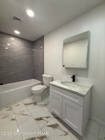 $1,800 | 104 Condor Drive, Unit 1, Tamiment, PA 18371