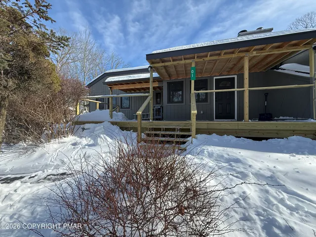 $2,000 | 104 Condor Drive, Unit 1, Tamiment, PA 18371