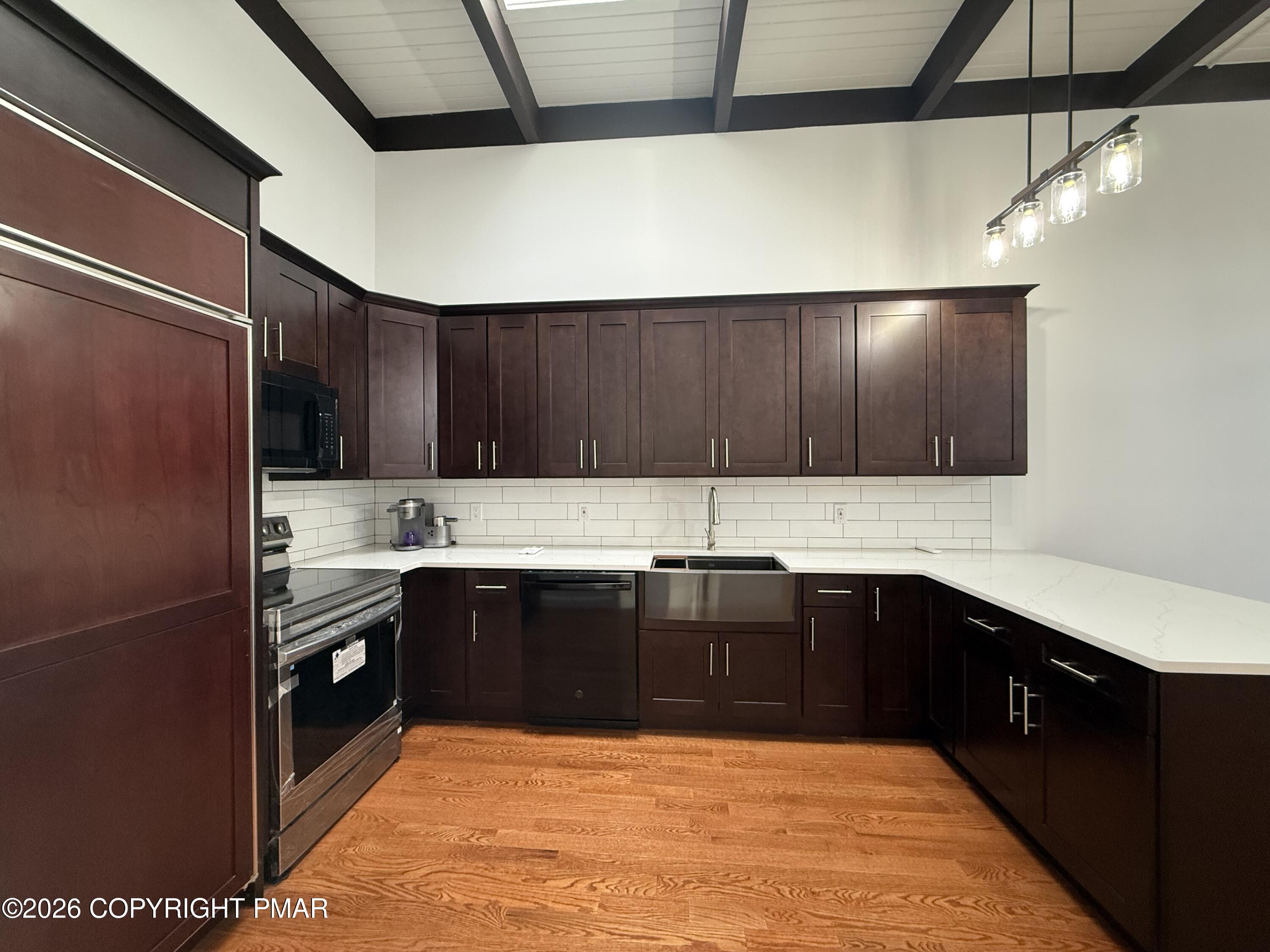 104 Condor Drive, Unit 1 Tamiment, PA 18371 - Photo 6 of 23 IMG_9696