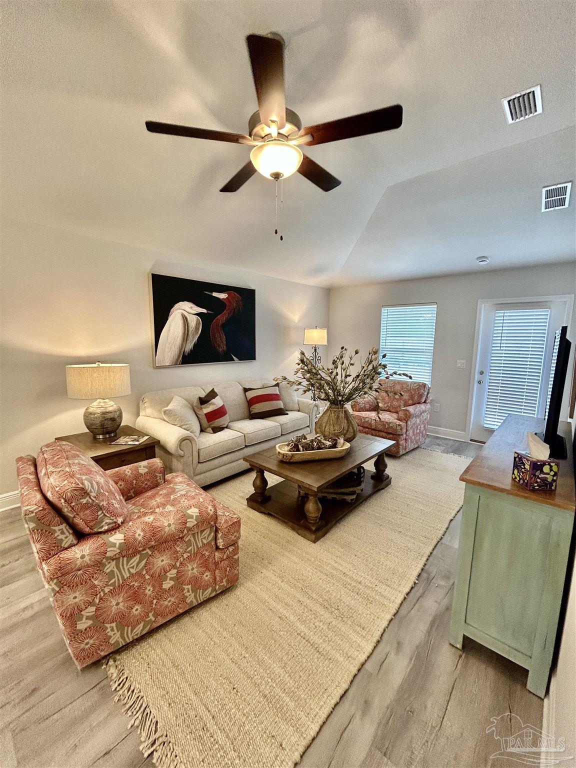 5768 Muldoon Road, Unit 1B Pensacola, FL 32526 - Photo 9 of 13 Gallery Image 9