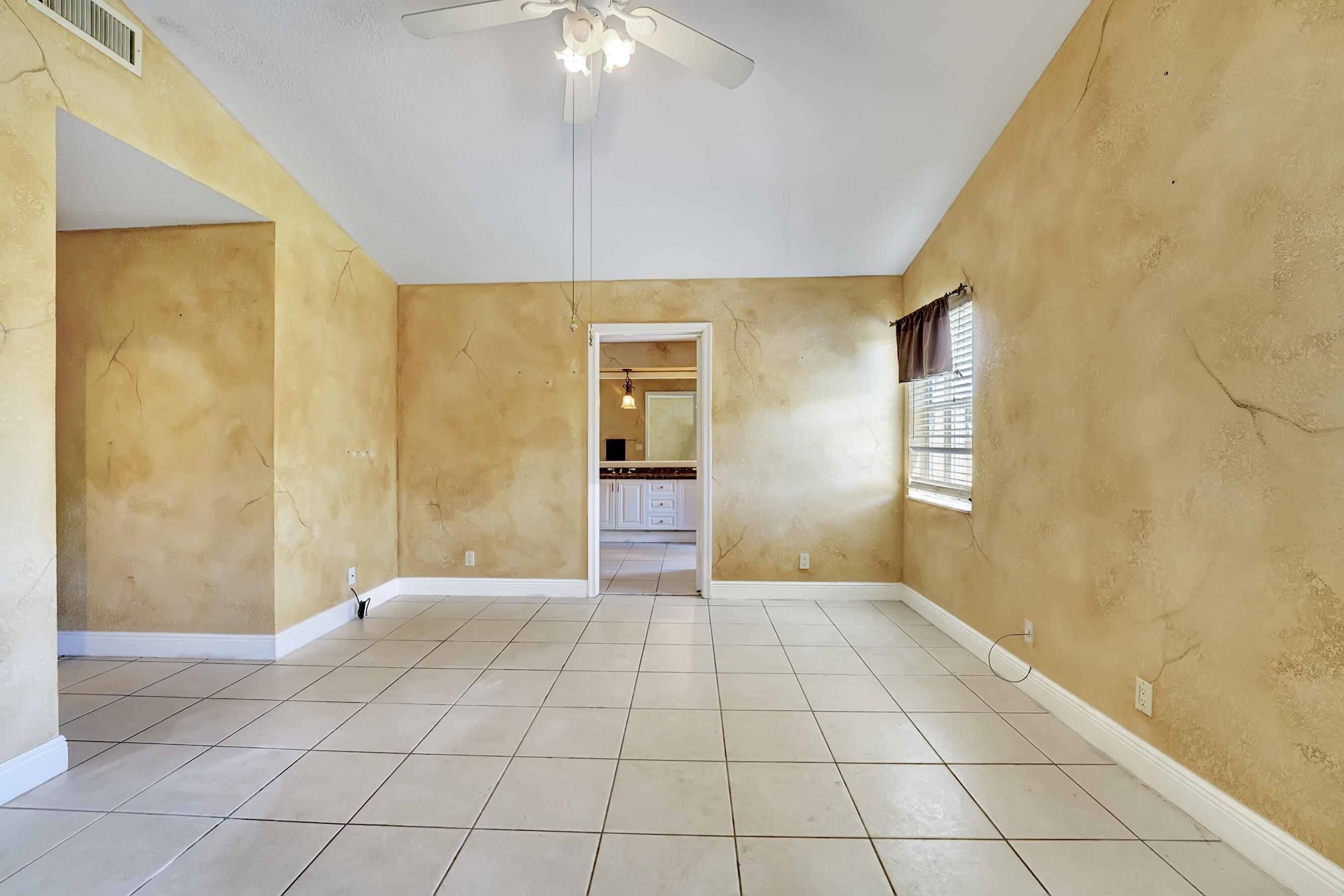 18287 Fresh Lake Way Boca Raton, FL 33498 - Photo 14 of 17 DSC08829