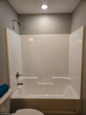 $299,900 | 2024 Essler Drive, St. Peter, MN 56082