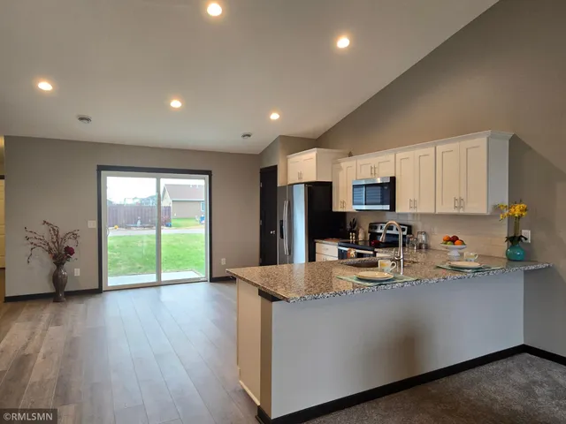 $299,900 | 2024 Essler Drive, St. Peter, MN 56082