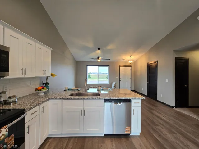 $299,900 | 2024 Essler Drive, St. Peter, MN 56082