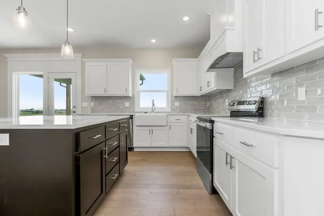 $599,950 | 17165 West 164th Terrace, Olathe, KS 66062