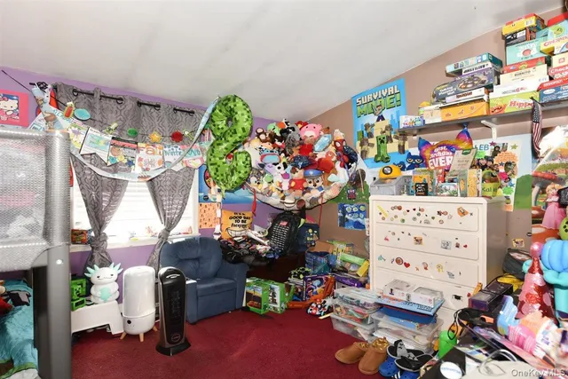 $880,000 | 39 Greentree Road, Mineola, NY 11501