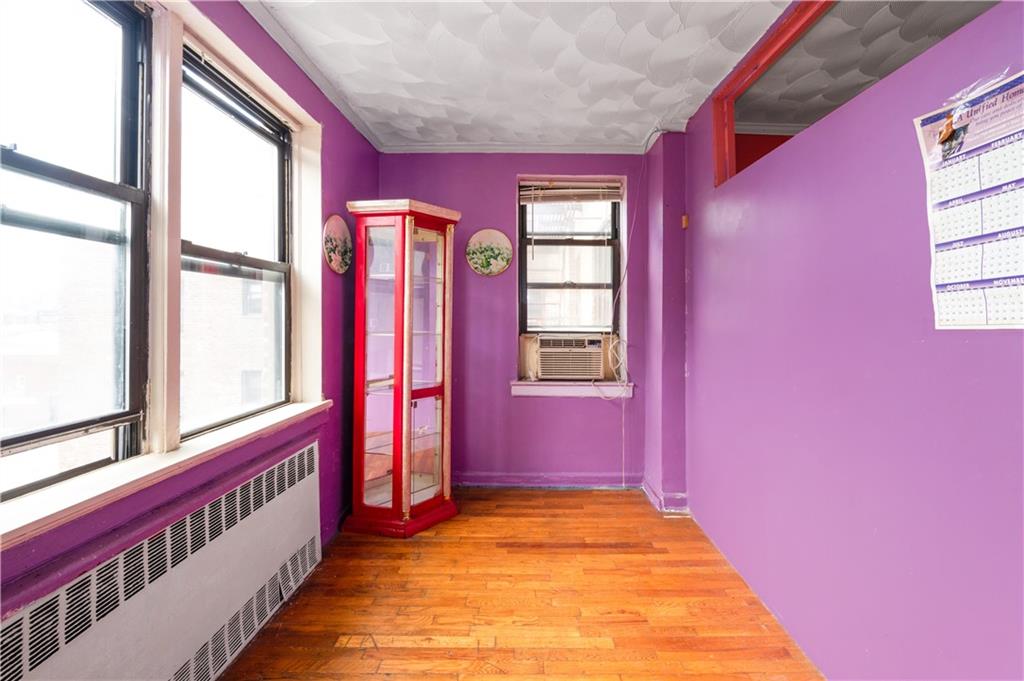 26 Cass Place, Unit 5D Brooklyn, NY 11235 - Photo 3 of 10 a view of an entryway