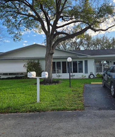 $2,050 | 8423 Northwest 12th Street, Unit C67, Plantation, FL 33322
