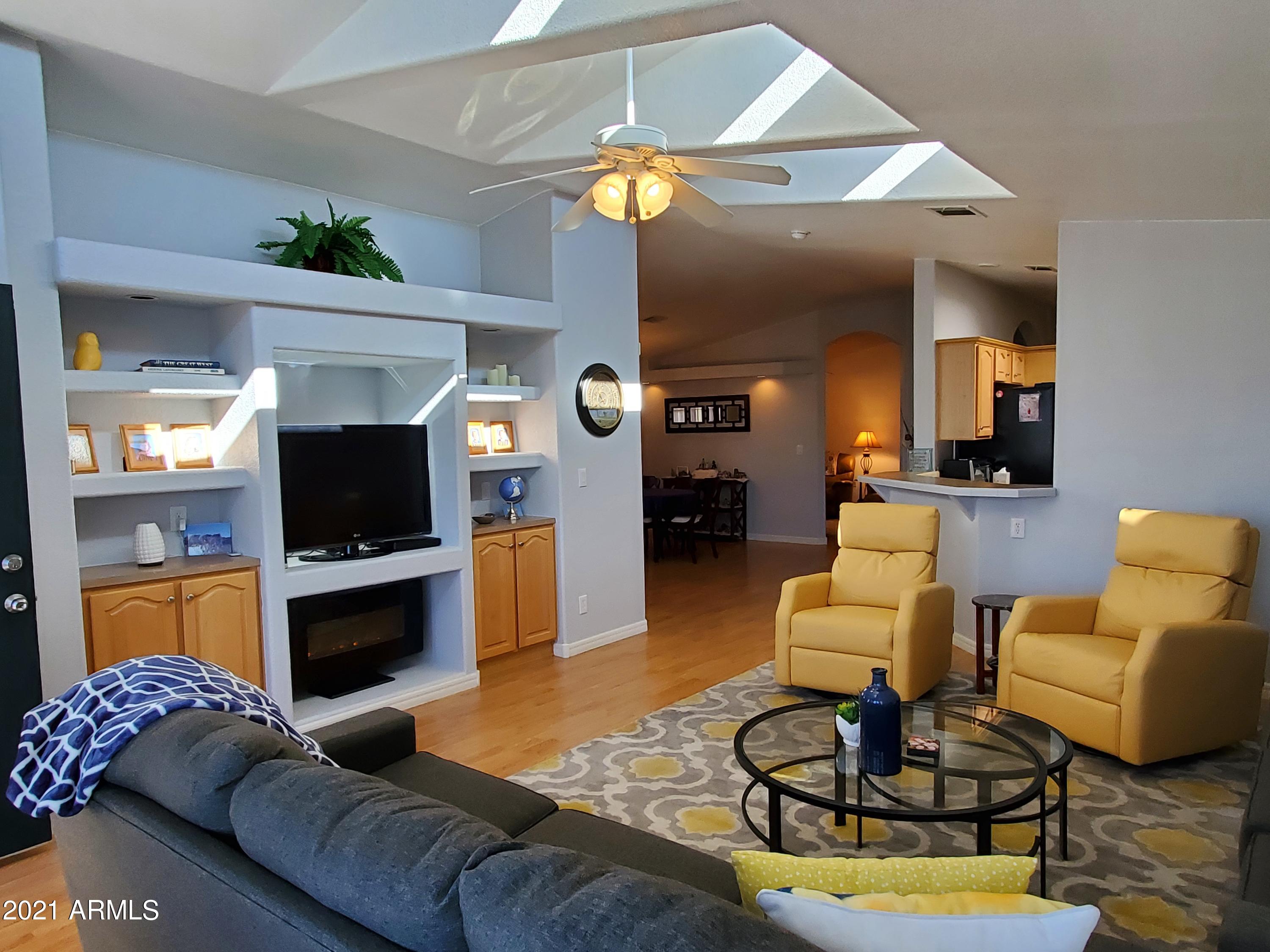3301 South Goldfield Road, Unit 4021 Apache Junction, AZ 85119 - Photo 11 of 80 4021 Living Room
