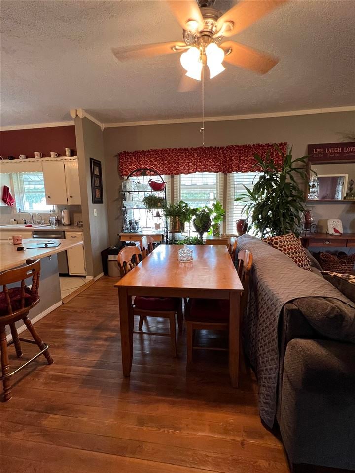 724 Maple Street Perry, OK 73077 - Photo 9 of 27 Gallery Image 9