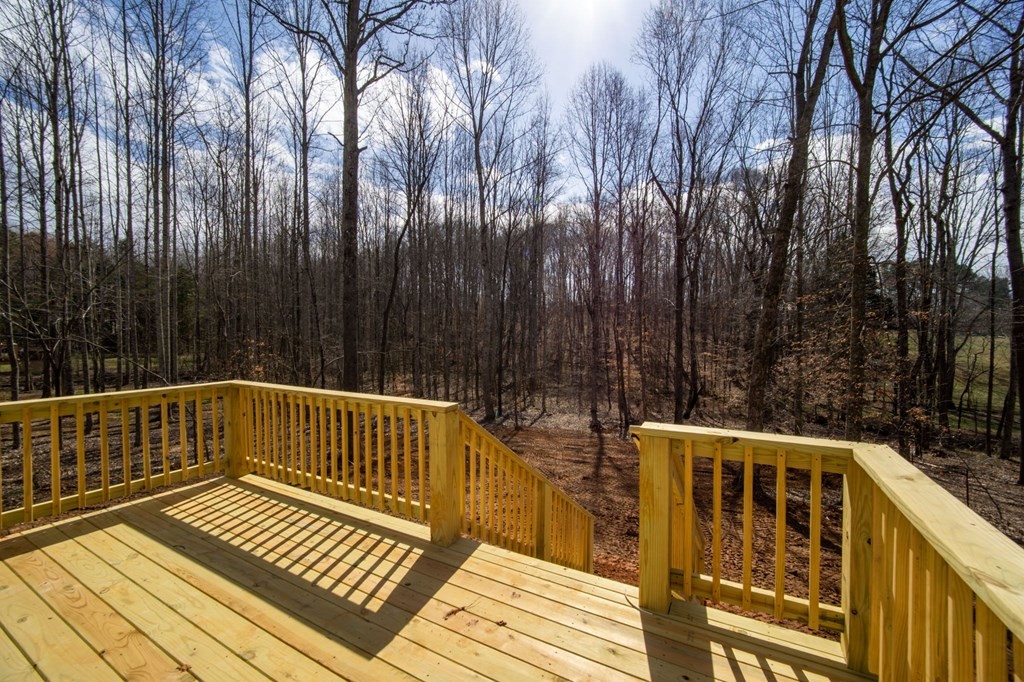 478 Hickory Lane Sparta, TN 38583 - Photo 36 of 43 a view of balcony with wooden floor and outdoor seating