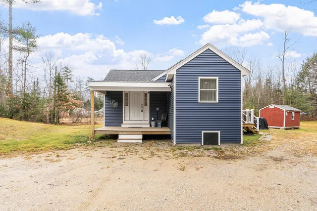 $379,000 | 2660 Highway 16, Albany, NH 03818