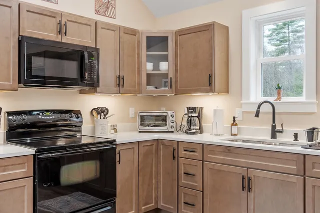 $379,000 | 2660 Highway 16, Albany, NH 03818