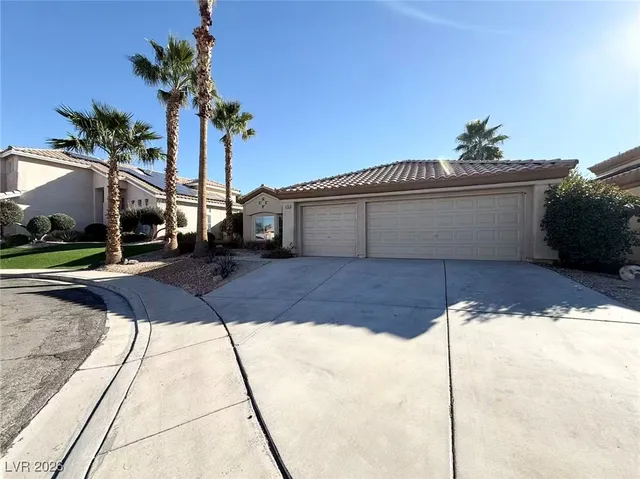 $2,200 | 3285 Cooper Creek Drive, Henderson, NV 89074