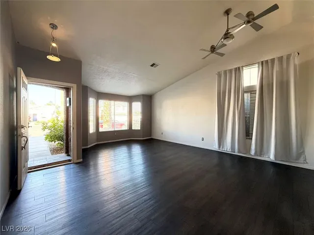 $2,200 | 3285 Cooper Creek Drive, Henderson, NV 89074